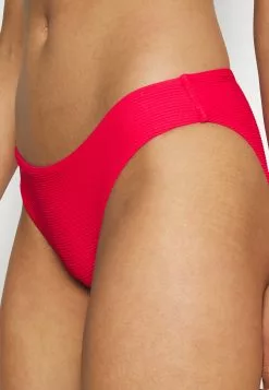 Seafolly Essentials Fixed Tri Hipster - Bikini 16 Seafolly Essentials Fixed Tri Hipster - Bikini -Seafolly Shop 438e2bfd7c5840c481d5b9c9b6d4f360