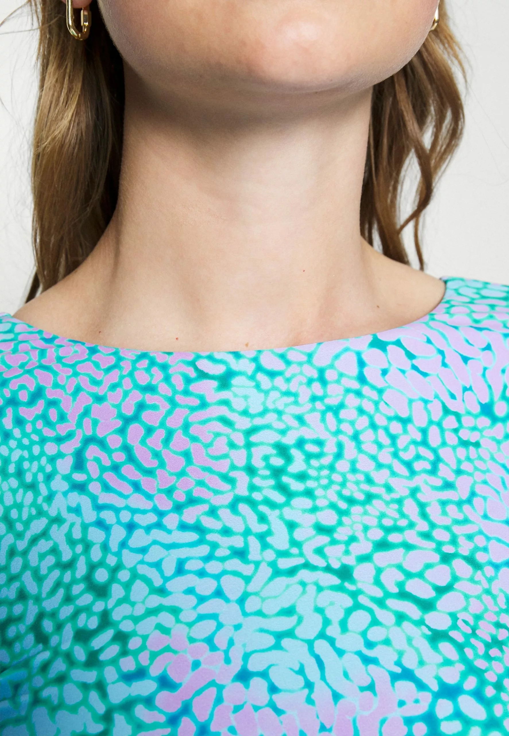 Seafolly Sea Skin Long Sleeve Crop Sunvest - Bikini Top - Vivid Green 8 Seafolly Sea Skin Long Sleeve Crop Sunvest - Bikini Top - Vivid Green - Image 6