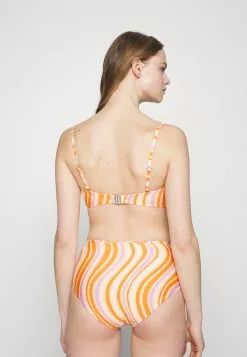 Seafolly Squad - Bikini Top - Mandarin 10 Seafolly Squad - Bikini Top - Mandarin -Seafolly Shop 70eced4a82394ea683daa8cda5305cf5