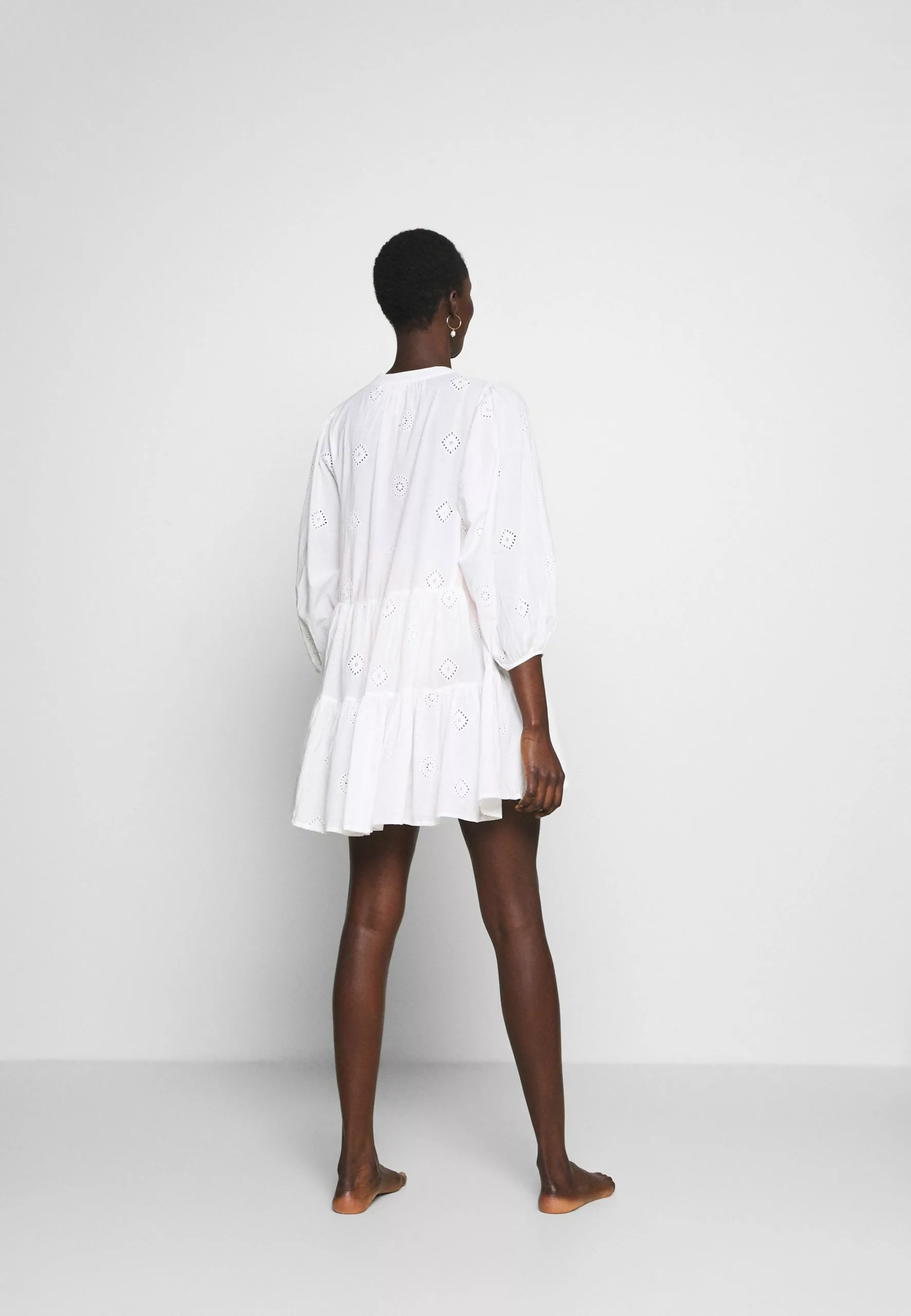 Seafolly Bora Bora Flora Embroidery Tiered Dress - Beach Accessory - White 5 Seafolly Bora Bora Flora Embroidery Tiered Dress - Beach Accessory - White - Image 3