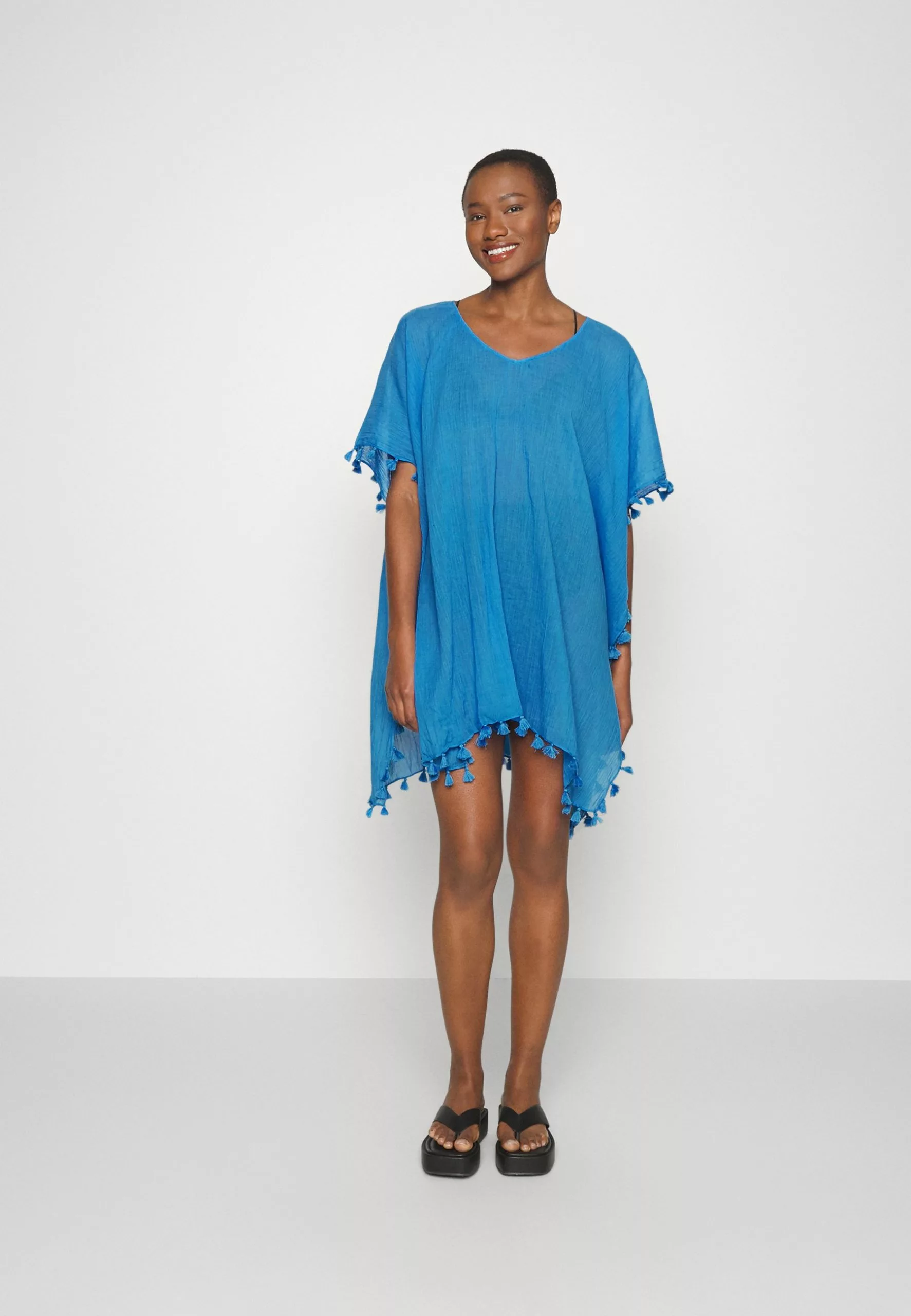 Seafolly Beach Edit Amnesia Kaftan - Beach Accessory - Azure 4 Seafolly Beach Edit Amnesia Kaftan - Beach Accessory - Azure - Image 2