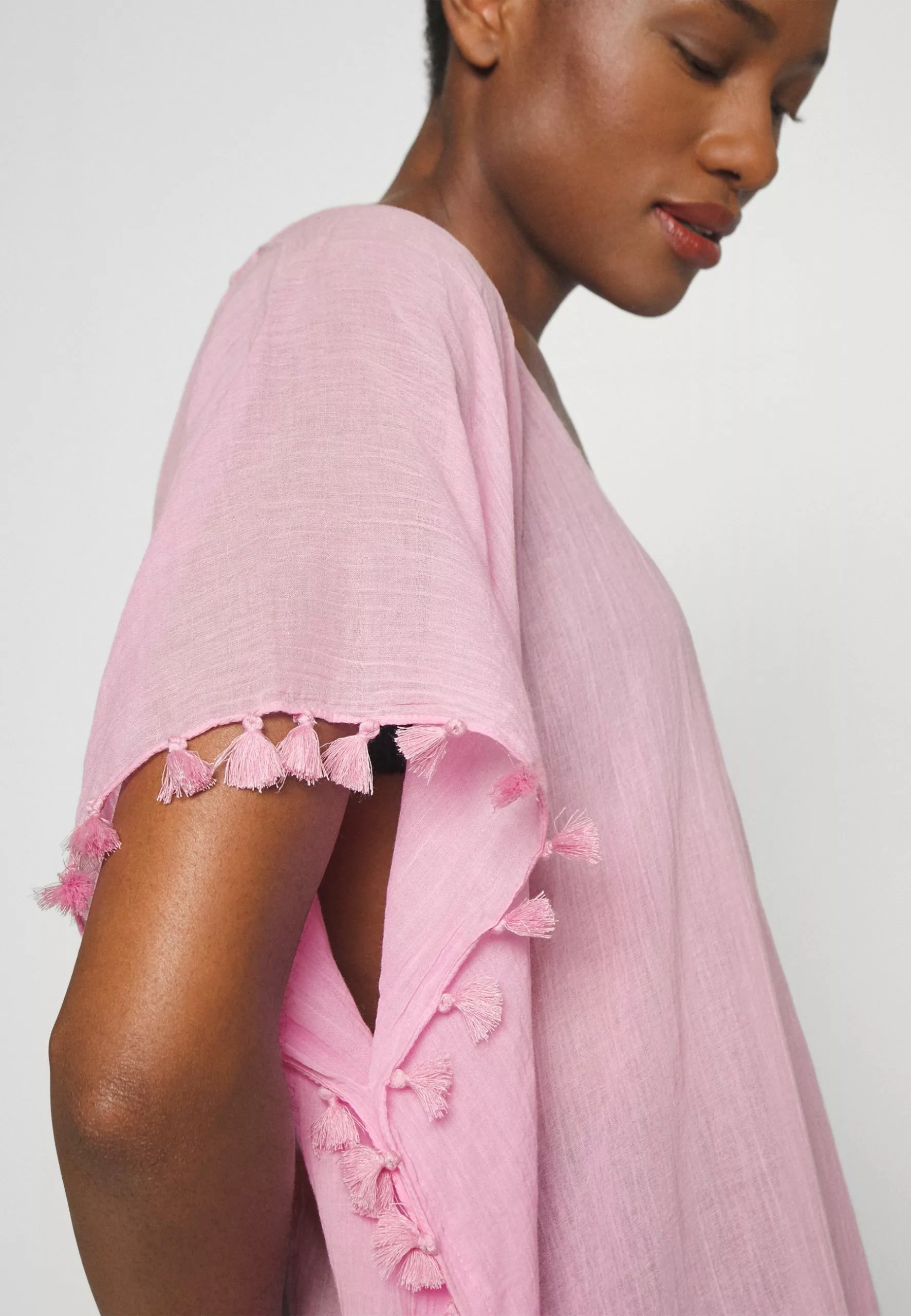 Seafolly Beach Edit Amnesia Kaftan - Beach Accessory - Parfait Pink 8 Seafolly Beach Edit Amnesia Kaftan - Beach Accessory - Parfait Pink - Image 6