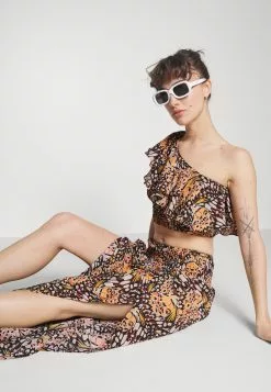 Seafolly Take Flight One Shoulder- Beach Accessory - Mandarin 11 Seafolly Take Flight One Shoulder- Beach Accessory - Mandarin -Seafolly Shop bf3b83684a2b4a70ab69b34c21884dec